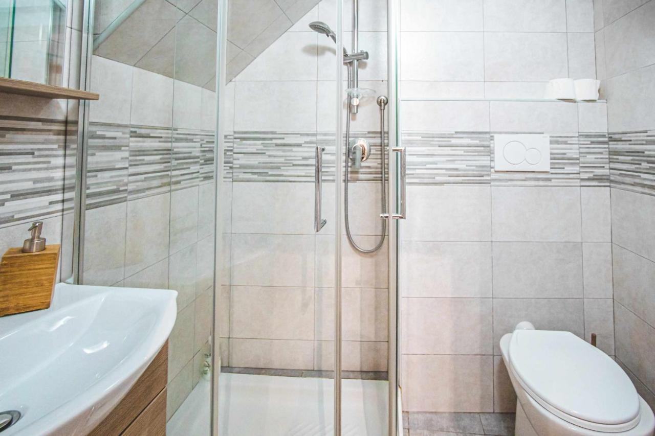 The Castle Apartment Барі Екстер'єр фото